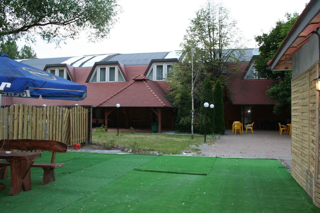 Hotel Tenishouse Marki  Eksteriør bilde