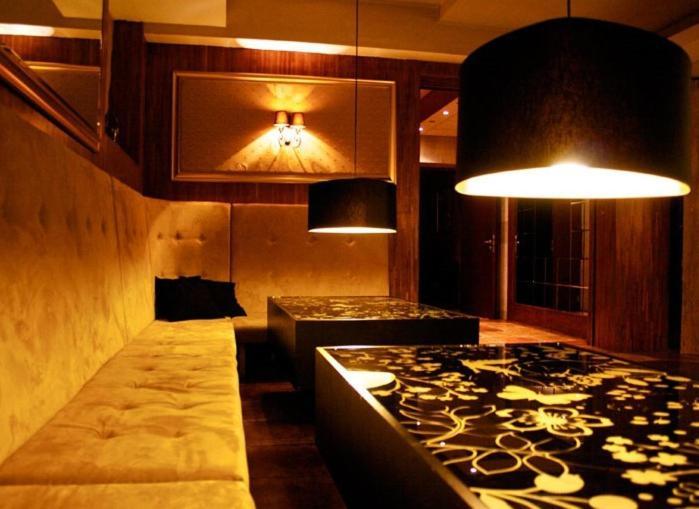 Hotel Tenishouse Marki  Eksteriør bilde